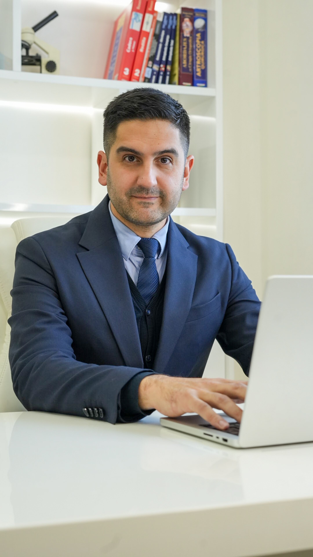 Dr. Nicolas Olivera